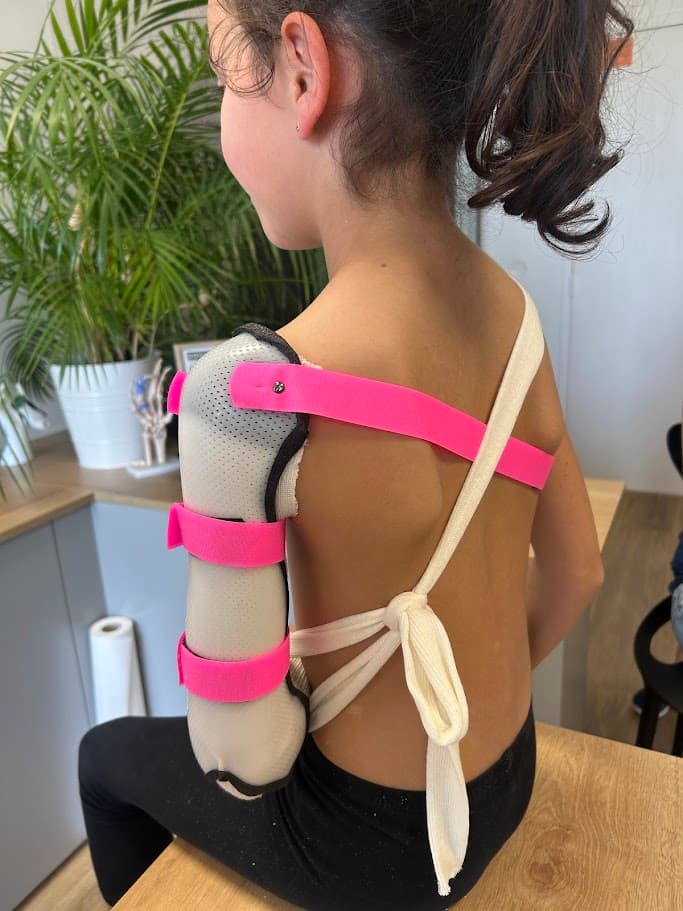 Orthèse de poignet thermoformée sur mesure